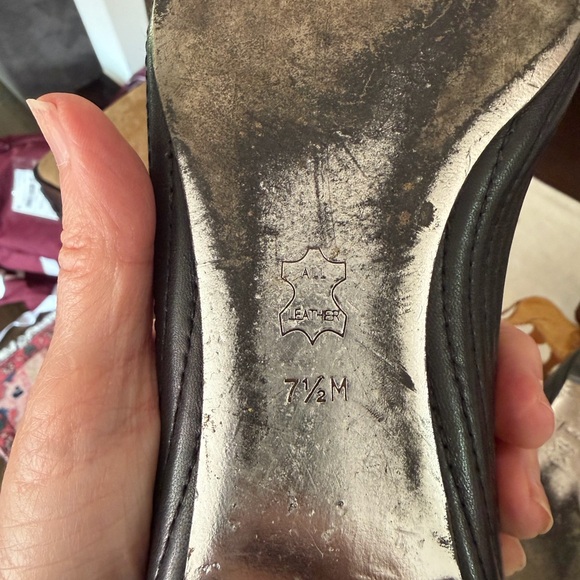 Gorgeous “Tory Burch” Slip on Shoes - Picture 10 of 11